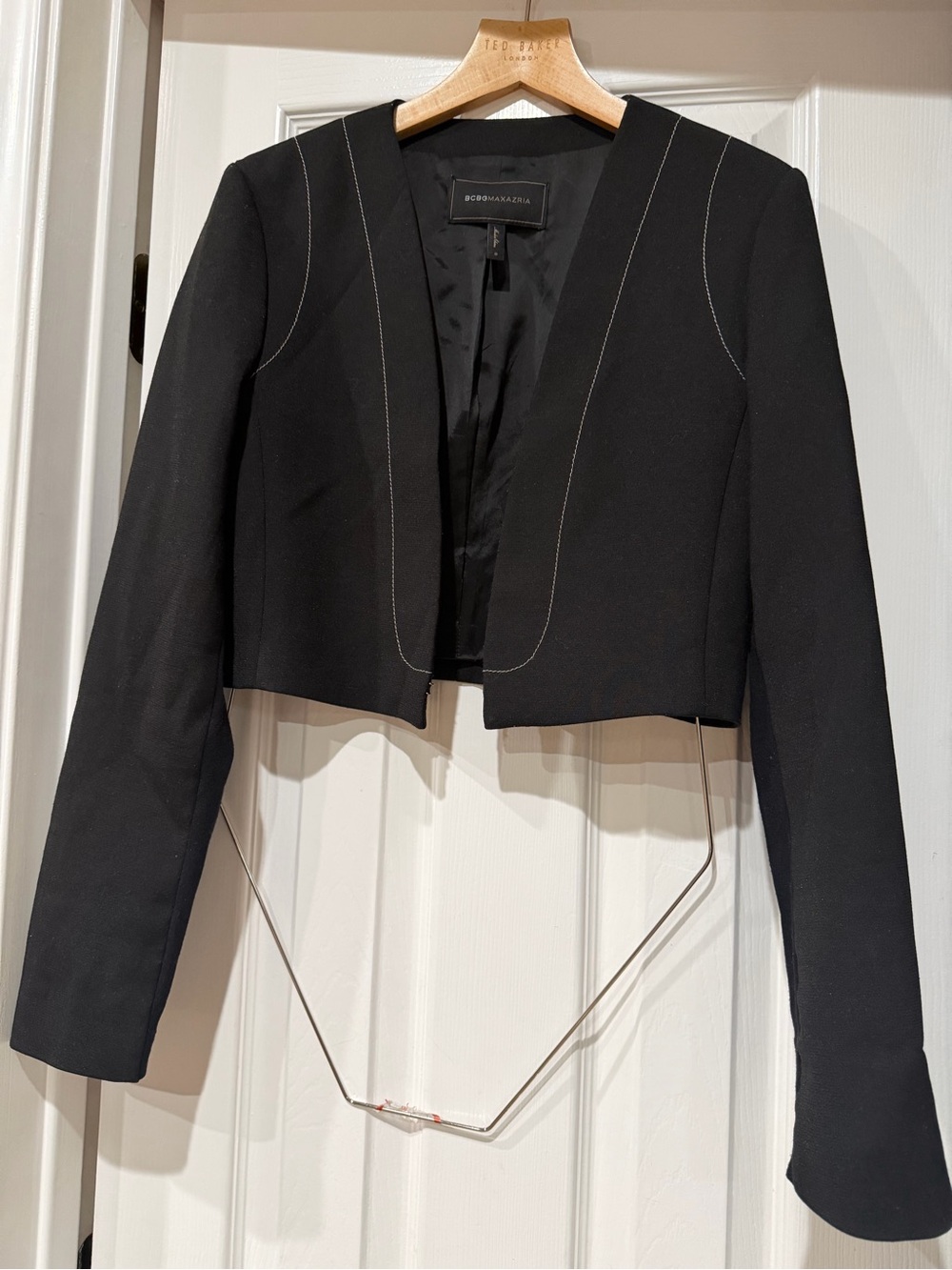 BCBGMAXAZRIA Black Cropped Blazer Subtle White Topstitching Open Front SzS